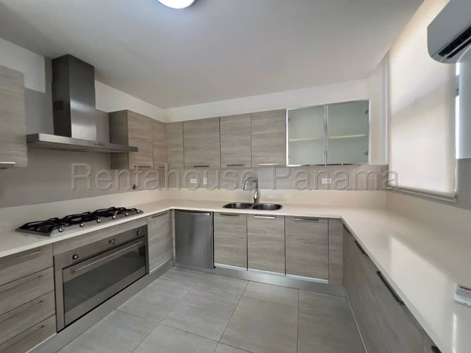 Venta de Casa con Línea blanca en Panama Pacifico Nativa EC