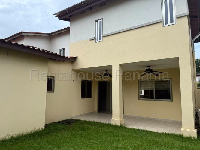 Vendo Casa de 230m2 en Panama Pacifico Woodlands 26-3468SRZ