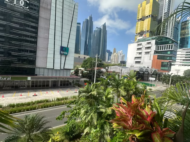 OBARRIO, Amplio apartamento com línea blanca 260 mts  - Imagen 7