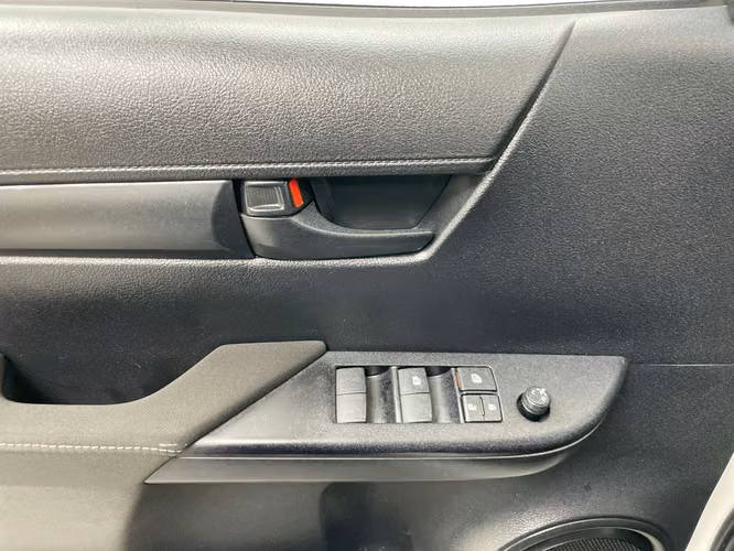 TOYOTA HILUX - 2024 - PPHX - Automarket - Imagen 4