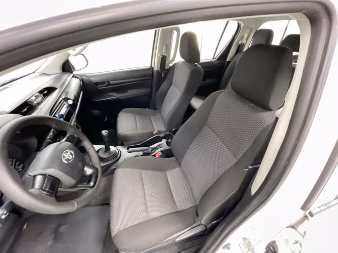 TOYOTA HILUX - 2024 - PPHX - Automarket - Imagen 5