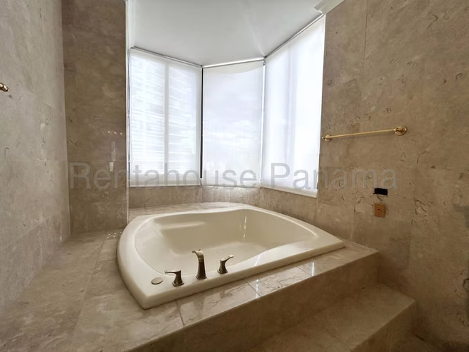 Venta de Apartamento en Paitilla MCD26-7588