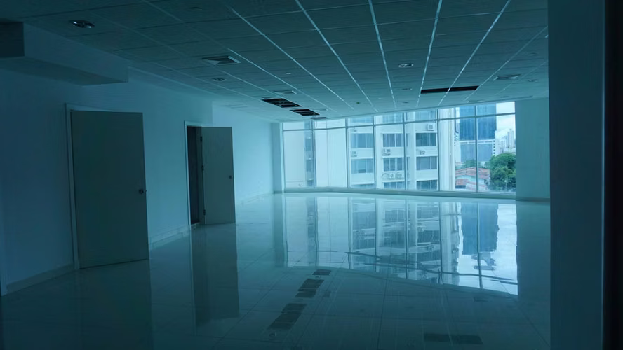 J2602GRR Alquiler de Oficina Comercial en Via Brasil 