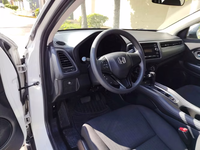 HONDA HRV 2016 AUTOMÁTICA NEGOCIABLE  - Imagen 5