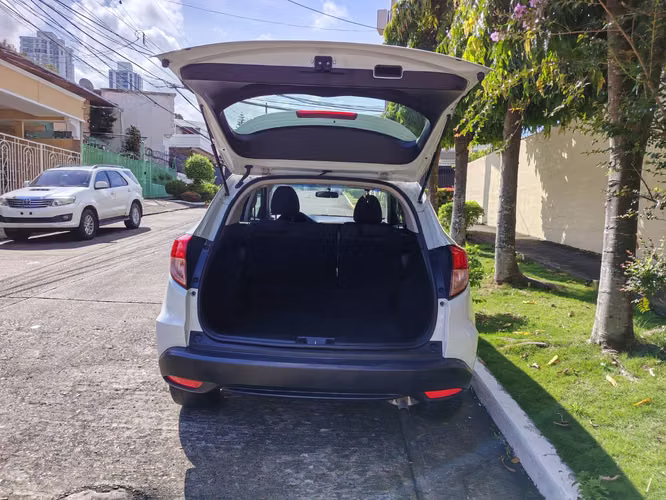 HONDA HRV 2016 AUTOMÁTICA NEGOCIABLE  - Imagen 12
