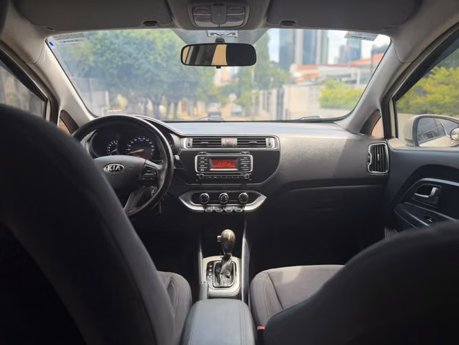 KIA RIO AUTOMATICO 2017 - Imagen 8
