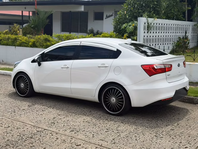 KIA RIO AUTOMATICO 2017 - Imagen 4