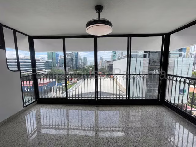 Se alquila apartamento de 201 mtas en Obarrio - Imagen 1