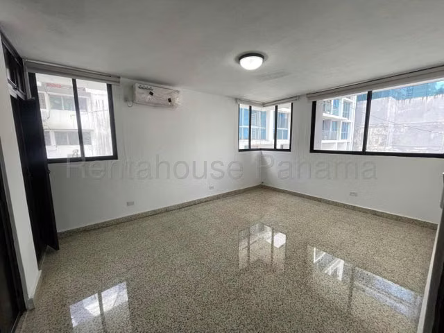 Se alquila apartamento de 201 mtas en Obarrio - Imagen 7