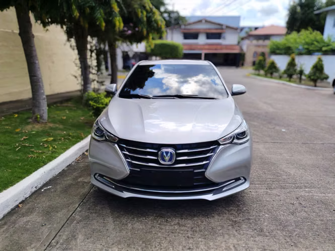 CHANGAN ALSVIN 2024 AUTOMÁTICO NEGOCIABLE 