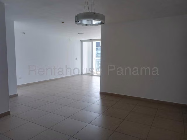 Venta de Apartamento en Costa del Este, PH Country Club 27LGG1493