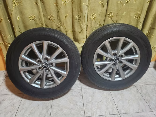 Venta de 3 llantas con sus rines  - Imagen 2