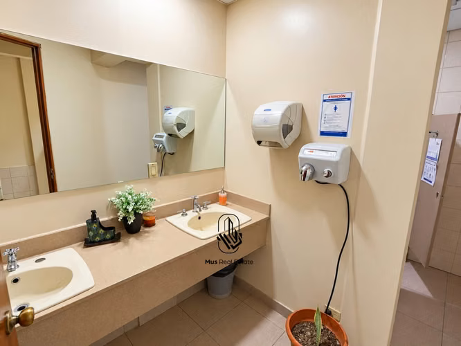 Oficina en Venta – Calle 50, Bella Vista | LH