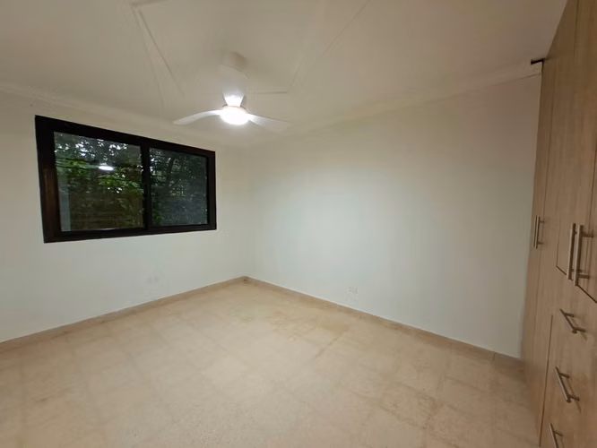 CASA EN VENTA REMODELADA / 3 NIVELES/ MIRAFLORES BETANIA / SOLO CLIENTES DIRECTOS