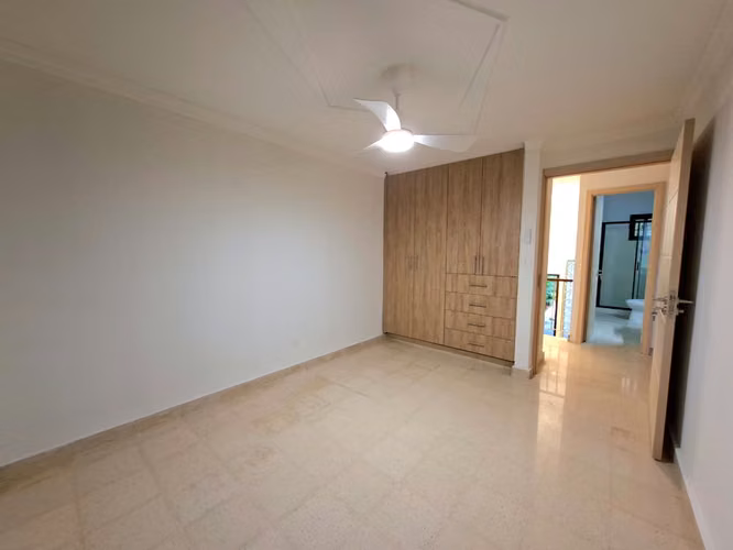 CASA EN VENTA REMODELADA / 3 NIVELES/ MIRAFLORES BETANIA / SOLO CLIENTES DIRECTOS