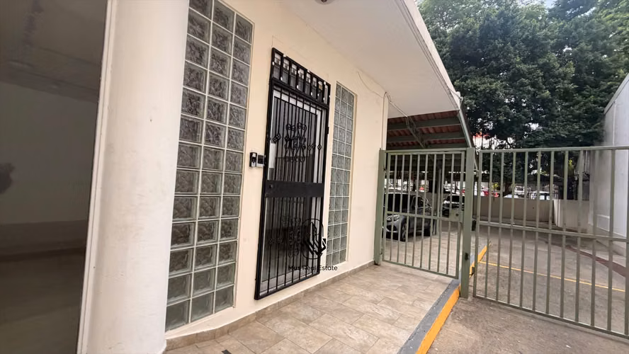 Local Comercial en Planta Baja en Alquiler – PH Deveaux, San Francisco | LH - Imagen 3