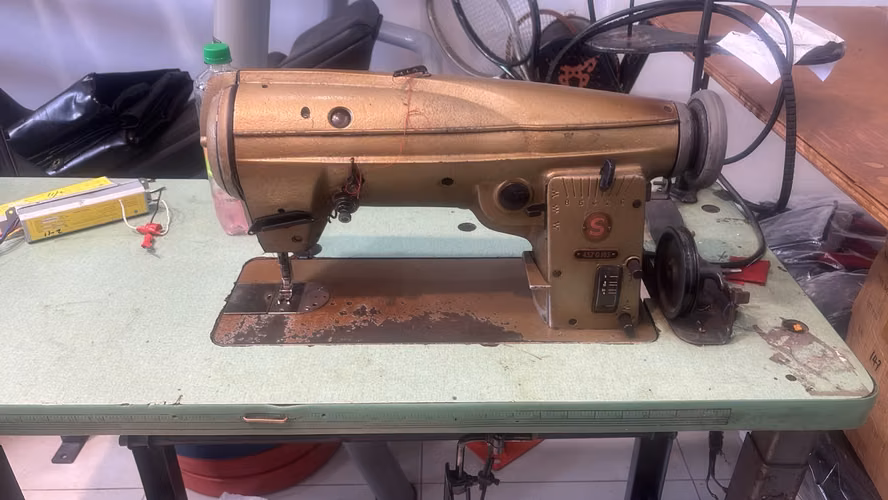 Vendo Maquinas de Coser (funcionales y por reparar) - Imagen 3