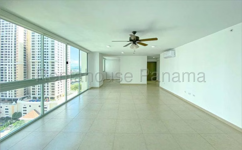 Venta de Apartamento en Costa del Este, PH Lumiere 26LGG944