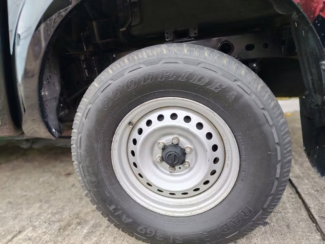 NISSAN NP MANUAL 4X4 NEGOCIABLE  - Imagen 9
