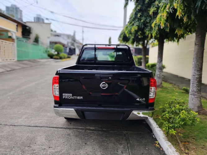 NISSAN NP MANUAL 4X4 NEGOCIABLE  - Imagen 13