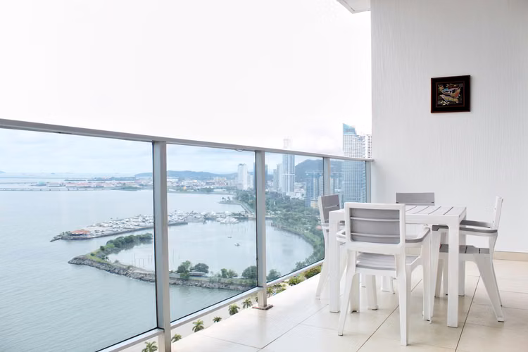 Apartamento amoblado en PH Waters on the Bay - Avenida Balboa - Imagen 8