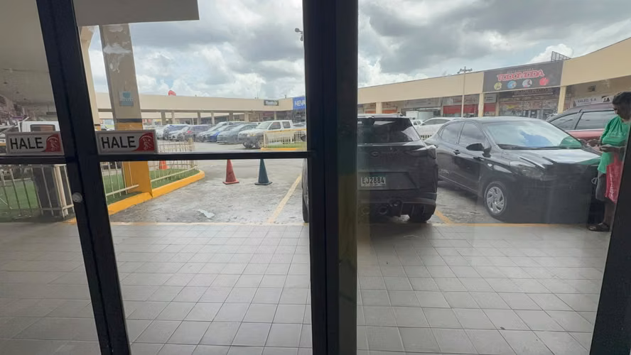 LOCAL COMERCIAL EN ALQUILER – La Gran Estación de San Miguelito