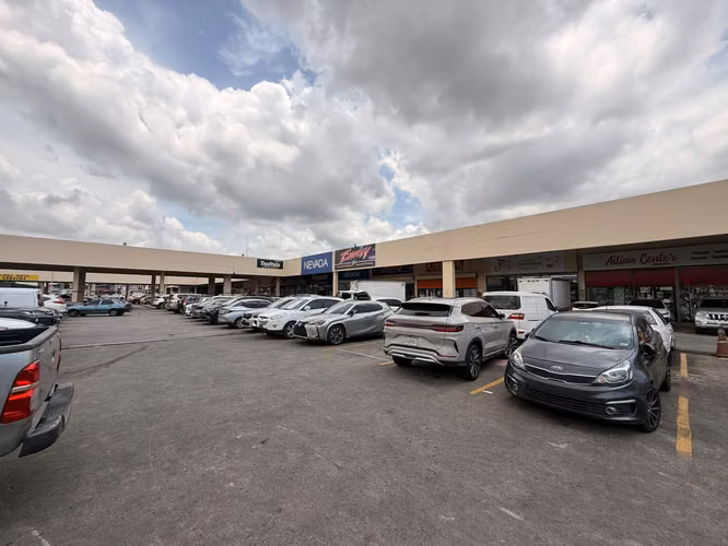 LOCAL COMERCIAL EN ALQUILER – La Gran Estación de San Miguelito