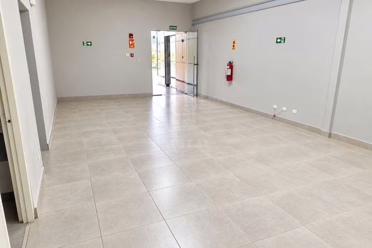 ALQUILER DE LOCALES COMERCIALES SANTA ELENA - STRIP MALL - Imagen 3
