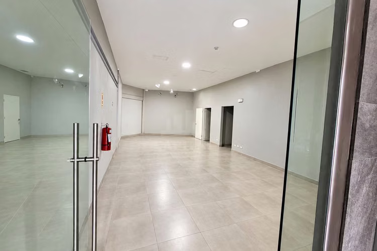 ALQUILER DE LOCALES COMERCIALES SANTA ELENA - STRIP MALL - Imagen 4