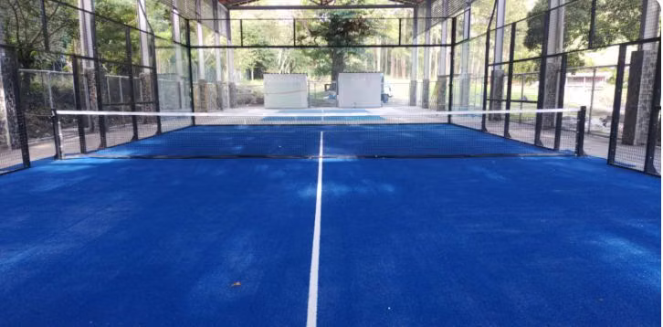 4 canchas de padel completas 