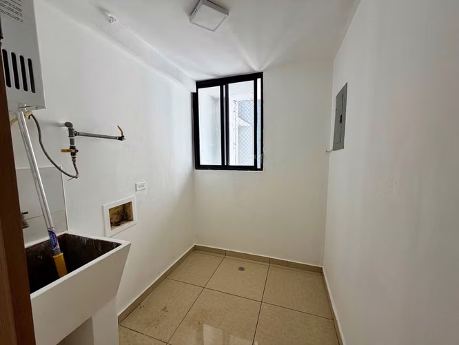 Apartamento recién remodelado en Condado del Rey - Imagen 5