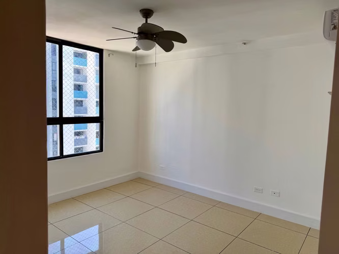 Apartamento recién remodelado en Condado del Rey - Imagen 15