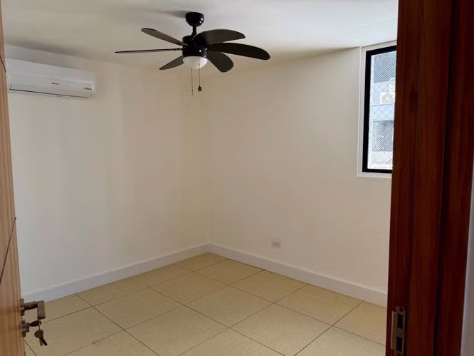 Apartamento recién remodelado en Condado del Rey - Imagen 12