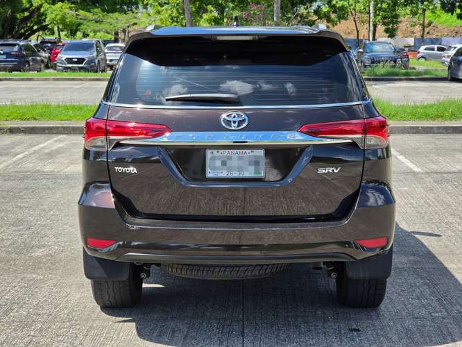 TOYOTA FORTUNER 2019 $30,900
