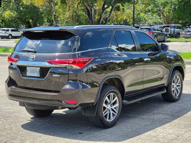 TOYOTA FORTUNER 2019 $30,900