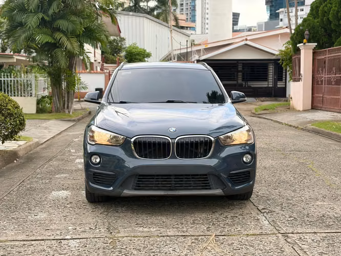 BMW X1 - 80mil km