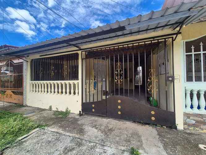 Pacora, Residencial Santa Rita