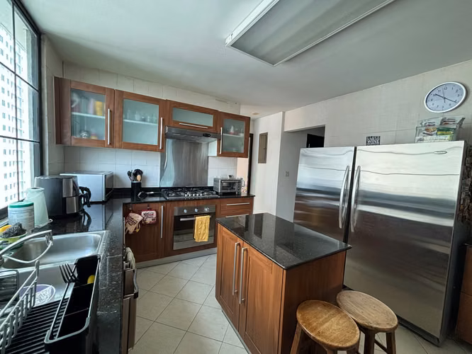 Amplio apartamento en PH Wellington Court, Altos del Golf - Imagen 8