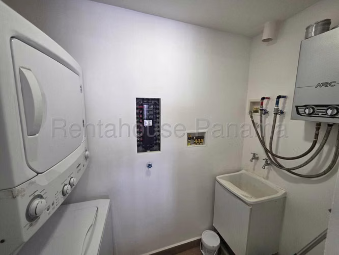 Alquiler de Comodo y Centrico Apartamento en El Cangrejo 27*2617Mfk