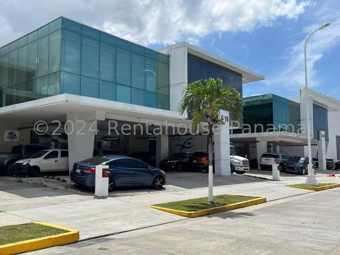 Se Vende Galera en Parque Lefevre MDV27-1079