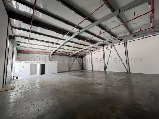 Se Vende Galera en Parque Lefevre MDV27-1079