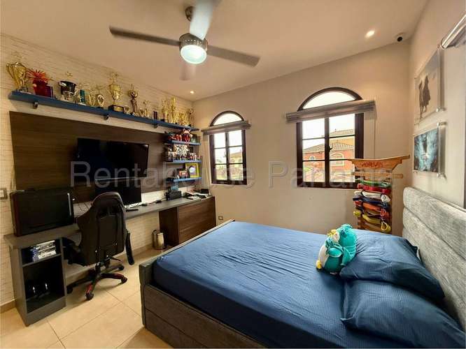 Alquiler de Amplia Casa en Costa Sur 27*2621Mfk - Imagen 12