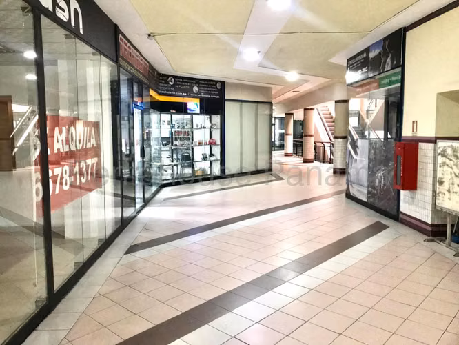 Venta de Amplio Local comercial en Via España 27*2583mfk