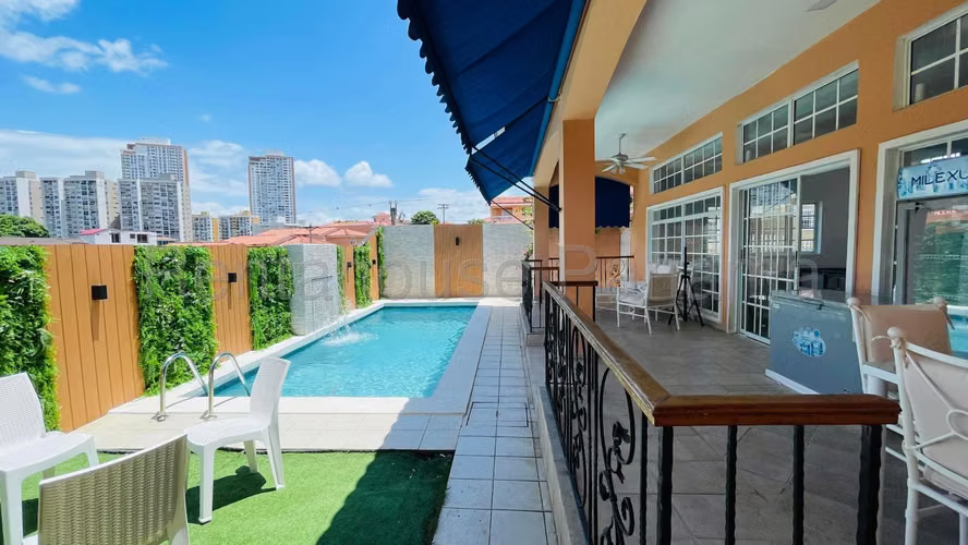 Casa en Venta en El Bosque. 26-8606.