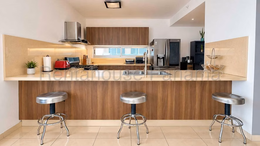 Amplio y Comodo Apartamento en Venta en Punta Pacifica 27*2588Mfk