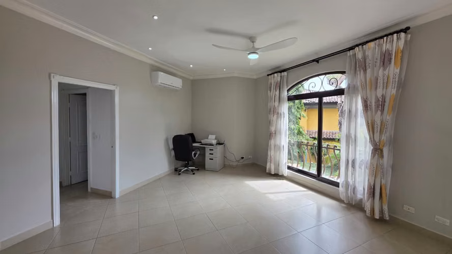 Venta de casa en Costa del Este – PH Antigua - Imagen 12