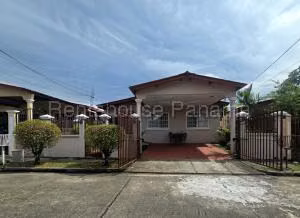 Casa en Venta en Brisas del Golf 27jack2618