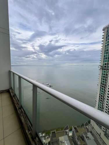 Se alquila espectacular apartamento en Punta Pacifica