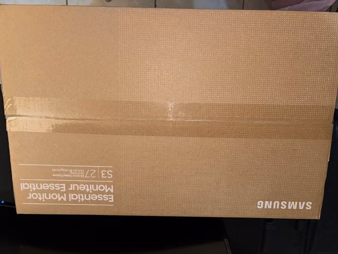 Monitor Curvo Samsung Essential 27” gaming  - Imagen 2