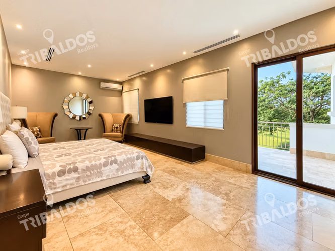 Venta de casa en Fairway Estates Santa Maria - Imagen 9